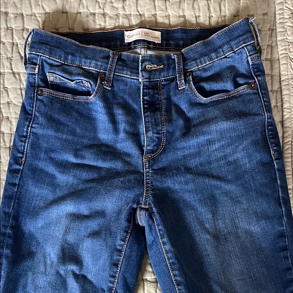 GAP Women's True Skinny Jeans in Deep Blue